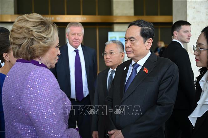 Chủ tịch Quốc hội Trần Thanh Mẫn gặp Chủ tịch Hội đồng Liên bang Nga Valentina Matviyenko. Ảnh: TTXVN