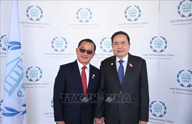NA Chairman Tran Thanh Man meets with Seah Kian Peng, Speaker of the Parliament of Singapore. VNA Photo