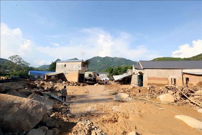 Bản Đứa Cát, xã Chiềng Sơ tan hoang sau trận lũ ống, lũ quét. Ảnh: Quang Quyết - TTXVN