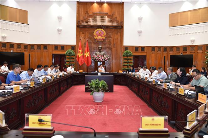 Phó Thủ tướng Hồ Đức Phớc họp với lãnh đạo các bộ, ngành, hiệp hội, doanh nghiệp chứng khoán, bất động sản về dự án Luật Thuế thu nhập cá nhân (thay thế). Ảnh: TTXVN phát