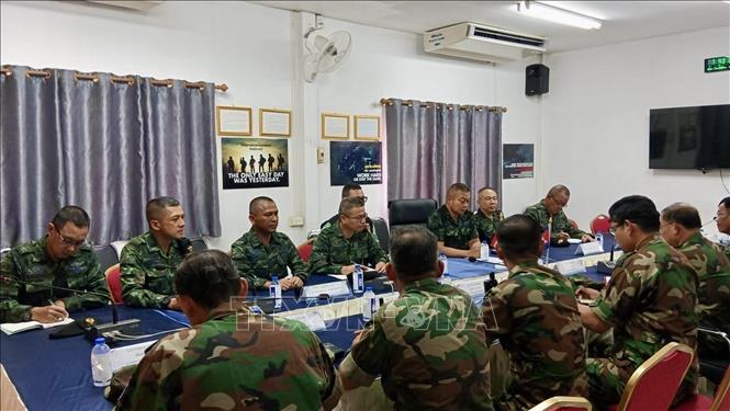 Các Tư lệnh quân đội địa phương của Campuchia và Thái Lan nhóm họp, thảo luận về việc thực thi thỏa thuận ngừng bắn tại khu vực biên giới hai nước, ngày 29/7/2025. Ảnh: THX/TTXVN