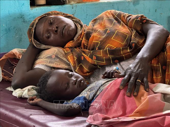 Bệnh nhân mắc tả được điều trị tại Kosti, Sudan. Ảnh: THX/TTXVN