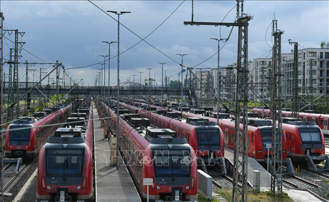 Tàu hỏa tại nhà ga ở Frankfurt, Đức. Ảnh: THX/TTXVN
