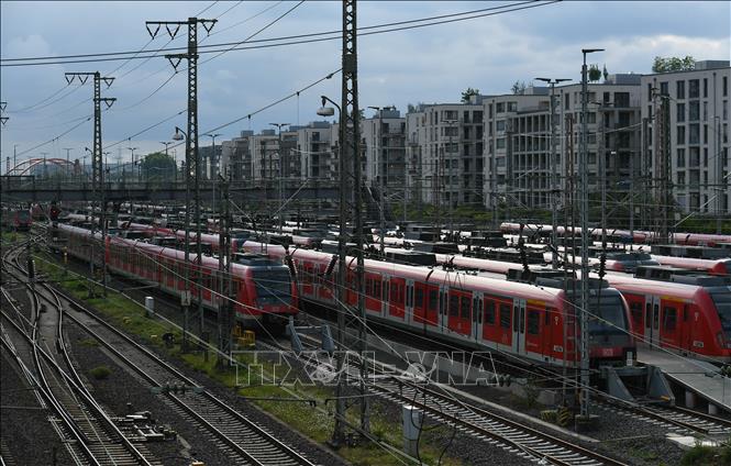 Tàu hỏa tại nhà ga ở Frankfurt, Đức. Ảnh: THX/TTXVN