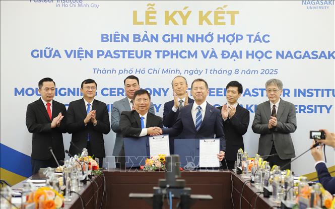 A view of the MoU signing ceremony. VNA Photo: Đinh Hằng