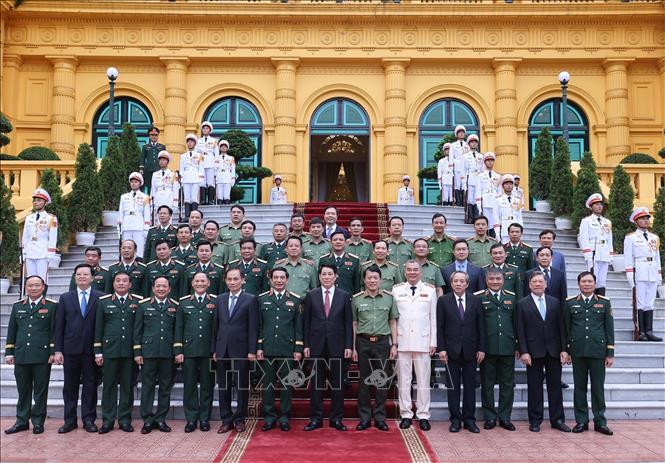 Chủ tịch nước Lương Cường với các đại biểu chụp ảnh chung. Ảnh: Lâm Khánh - TTXVN