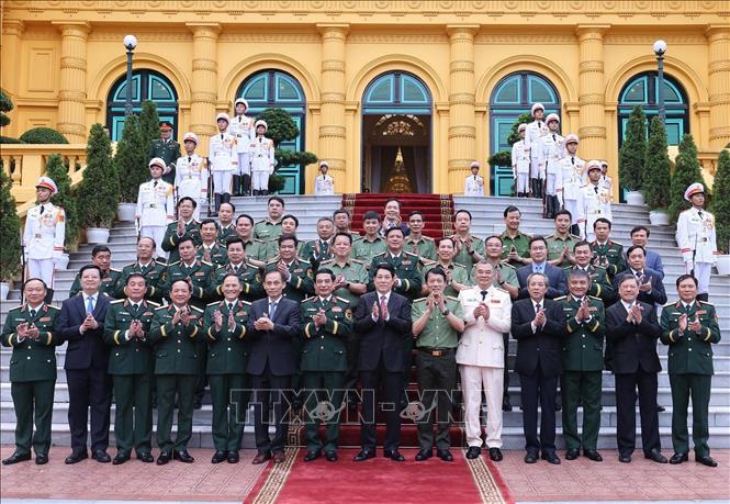 Chủ tịch nước Lương Cường với các đại biểu. Ảnh: Lâm Khánh - TTXVN