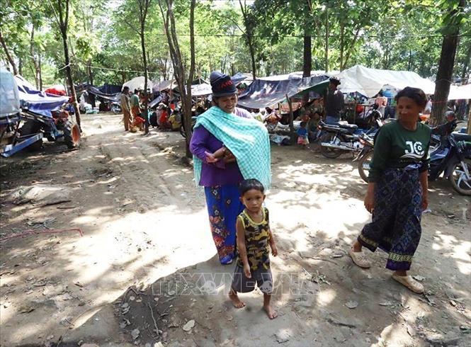 Nơi sơ tán của người dân Campuchia ở thành phố Samrong, tỉnh Oddar Meanchey, Campuchia, ngày 01/8/2025. Ảnh: TTXVN phát 