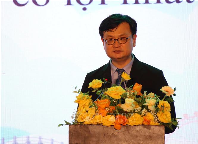 Ông Chang Ho-Seung, Tham tán Công sứ kiêm Tổng Lãnh sự - Đại sứ quán Hàn Quốc tại Việt Nam phát biểu tại Lễ hội. Ảnh: Trần Lê Lâm - TTXVN 
