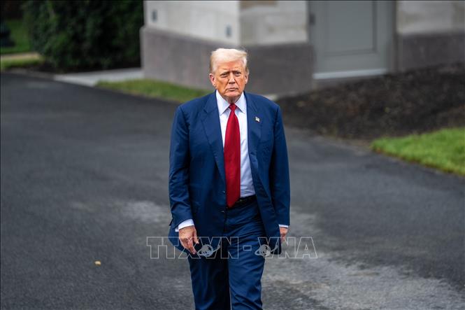 Tổng thống Mỹ Donald Trump trong cuộc họp báo tại Nhà Trắng ngày 1/8/2025. Ảnh: THX/TTXVN