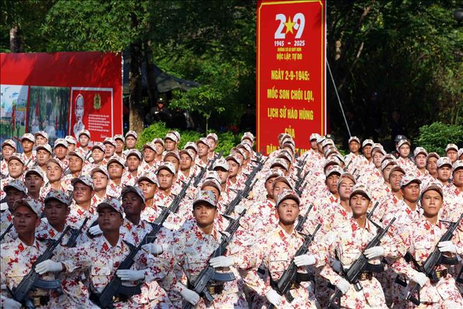 Khối chiến sĩ Công an tham gia buổi hợp luyện tại Đại học Quốc gia Hà Nội. Ảnh: Phạm Kiên - TTXVN