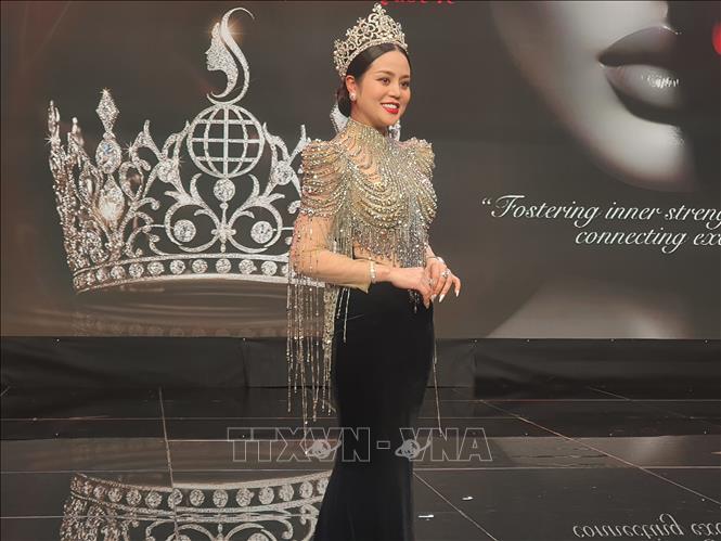 Thí sinh ngành làm đẹp ra mắt tại công bố Cuộc thi Hoa hậu Ngành Làm đẹp Việt Nam và  Quốc tế 2025  - MISS BEAUTY VIETNAM & INTERNATIONAL. Ảnh: Nguyễn Trọng Lich- TTXVN