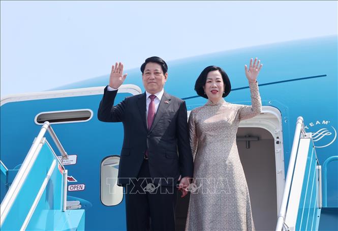 Chủ tịch nước Lương Cường và Phu nhân rời Hà Nội, lên đường thăm cấp Nhà nước Ai Cập và Angola. Ảnh: Lâm Khánh – TTXVN