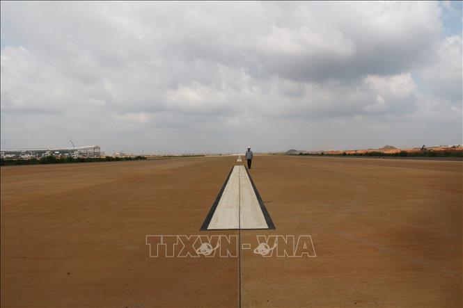 Đường cất, hạ cánh sân bay Long Thành đã hoàn thành. Ảnh: Công Phong - TTXVN