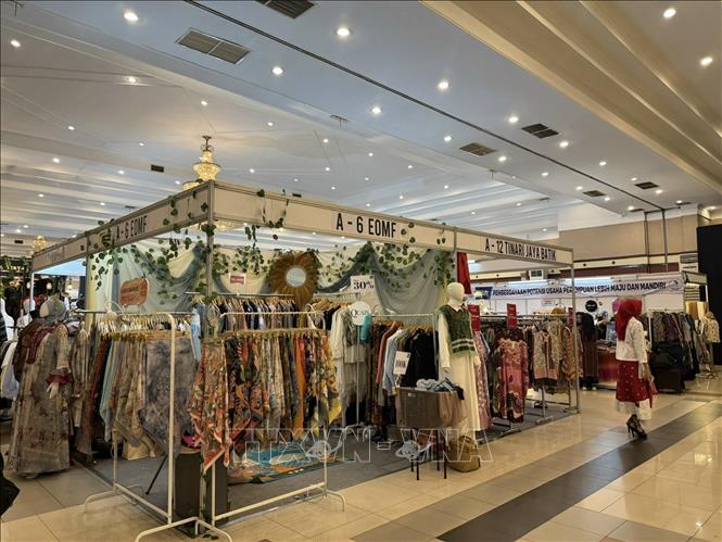 Quang cảnh Lễ hội với nhiều sản phẩm đặc sắc. Ảnh: Đỗ Quyên – PV TTXVN tại Indonesia