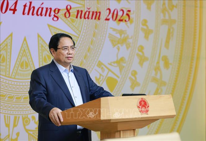 Thủ tướng Phạm Minh Chính chủ trì Phiên họp lần thứ hai của Ban Chỉ đạo quốc gia về phát triển ngành công nghiệp bán dẫn. Ảnh: Dương Giang-TTXVN 