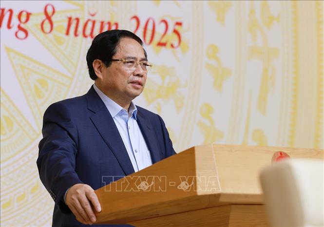 Thủ tướng Phạm Minh Chính chủ trì Phiên họp lần thứ hai của Ban Chỉ đạo quốc gia về phát triển ngành công nghiệp bán dẫn. Ảnh: Dương Giang-TTXVN 
