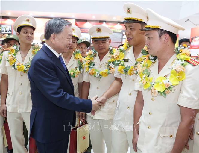Tổng Bí thư Tô Lâm và các đại biểu. Ảnh: Thống Nhất - TTXVN 
