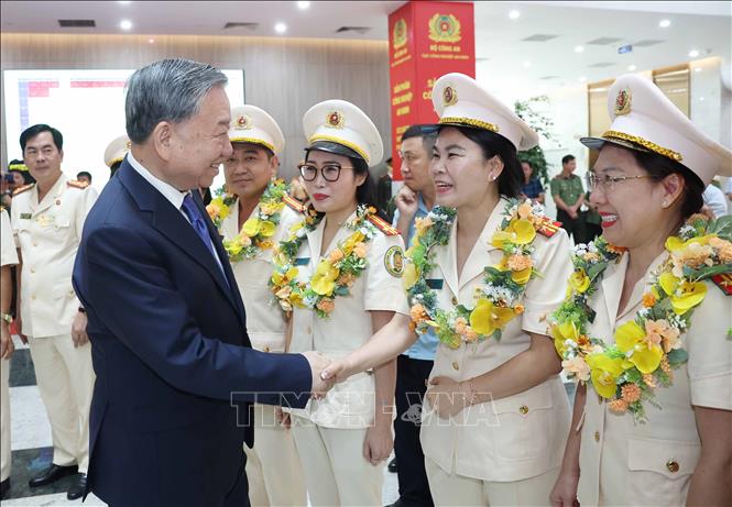 Tổng Bí thư Tô Lâm và các đại biểu. Ảnh: Thống Nhất - TTXVN 