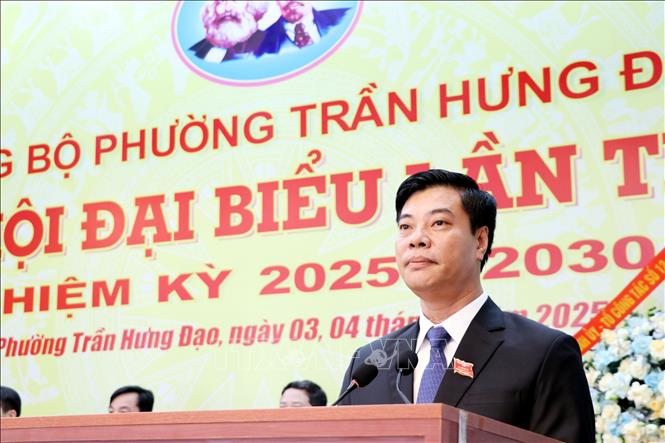 Ông Nguyễn Minh Thắng, Bí thư Đảng ủy phường Trần Hưng Đạo phát biểu khai mạc Đại hội. Ảnh: Mạnh Tú - TTXVN
