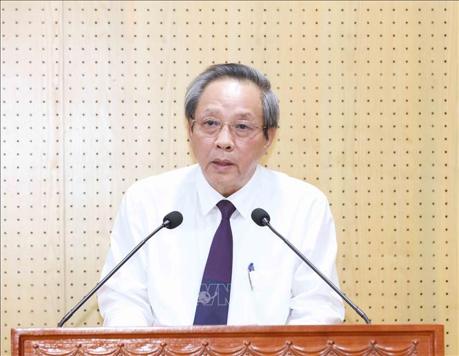 Đồng chí Hoàng Đăng Quang, Uỷ viên Trung ương Đảng, Phó Trưởng Ban Thường trực Ban Tổ chức Trung ương công bố Quyết định của Ban Bí thư về việc phân công, bổ nhiệm đồng chí Nguyễn Thanh Bình. Ảnh: Phương Hoa – TTXVN