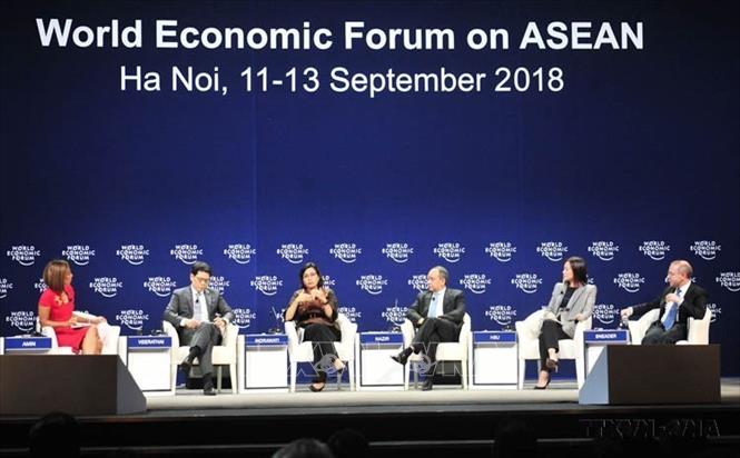 Trong khuôn khổ Hội nghị Diễn đàn Kinh tế thế giới về ASEAN 2018 (WEF ASEAN 2018), chiều 12/9/2018, tại Trung tâm Hội nghị quốc gia (Hà Nội) diễn ra Phiên thảo luận với chủ đề: 
