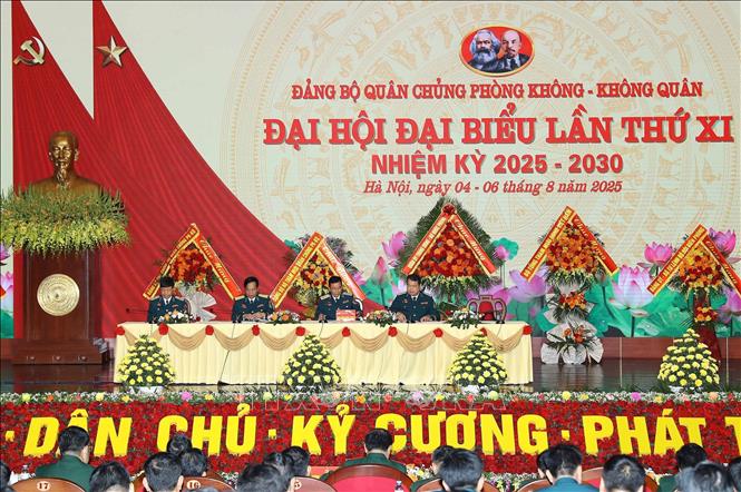 Đoàn Chủ tịch điều hành Đại hội. Ảnh: Trọng Đức - TTXVN