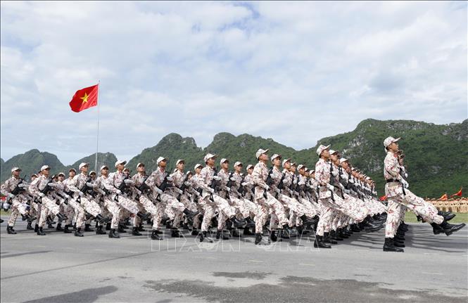 Các khối diễu binh, diễu hành tổng hợp luyện lần 2 sáng 5/8. Ảnh: Tuấn Anh - TTXVN 