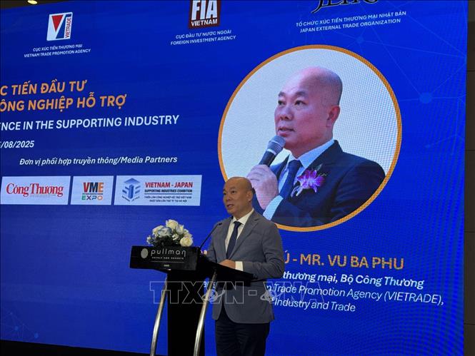Ông Vũ Bá Phú, Cục trưởng Cục Xúc tiến thương mại (Bộ Công Thương), phát biểu tại Hội thảo. Ảnh: Uyên Hương - TTXVN