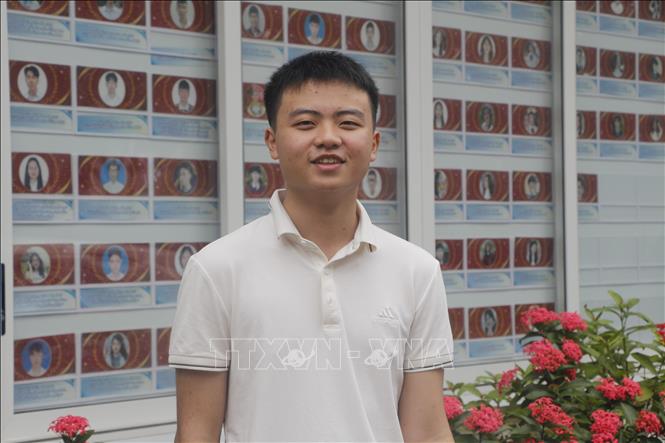 Chân dung chàng trai Vàng Olympic Toán học quốc tế Võ Trọng Khải. Ảnh: Bích Huệ - TTXVN