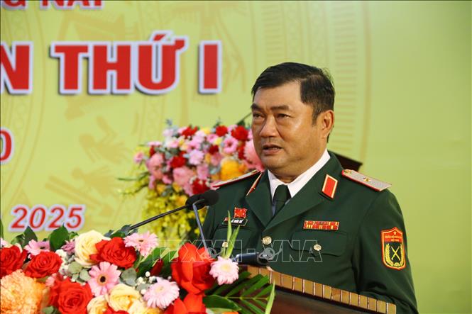 Thiếu tướng Lê Xuân Thế, Phó Bí thư Đảng ủy, Tư lệnh Quân khu 7, phát biểu chỉ đạo tại Đại hội. Ảnh: Lê Xuân-TTXVN