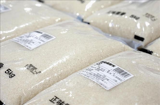 Gạo được bày bán tại siêu thị ở Osaka, Nhật Bản. Ảnh: Kyodo/TTXVN