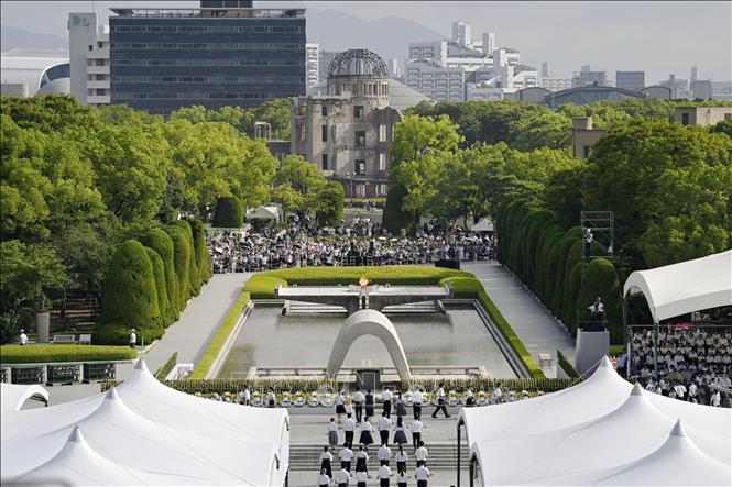 Lễ tưởng niệm 80 năm ngày Mỹ ném bom nguyên tử xuống thành phố Hiroshima, tại Công viên Tưởng niệm Hòa bình ở Hiroshima, Nhật Bản ngày 6/8/2025. Ảnh: Kyodo/TTXVN