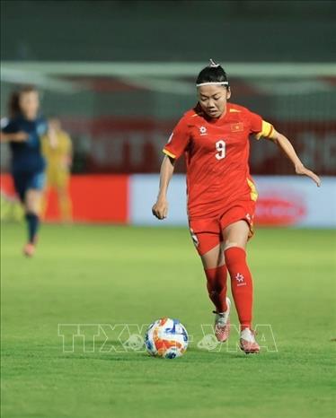 Đội trưởng Huỳnh Như vào sân thay người đầu hiệp 2 và có đường kiến tạo cho Thái Thị Thảo ghi bàn ấn định chiến thắng 6-0 cho tuyển nữ Việt Nam. Ảnh: Minh Quyết - TTXVN