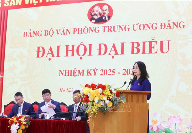 Đồng chí Lâm Thị Phương Thanh, Ủy viên Trung ương Đảng, Ủy viên Ban Thường vụ Đảng ủy các cơ quan Đảng Trung ương, Bí thư Đảng ủy Văn phòng Trung ương Đảng, Phó Chánh Văn phòng Thường trực Văn phòng Trung ương Đảng phát biểu khai mạc Đại hội. Ảnh: Phương Hoa - TTXVN