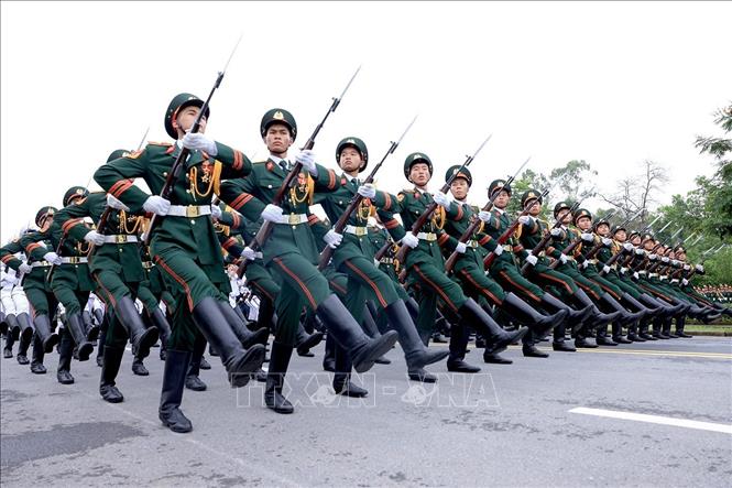 Các khối tập luyện diễu binh, diễu hành tại khu vực Đại học Quốc gia Hà Nội. Ảnh: Tuấn Anh - TTXVN