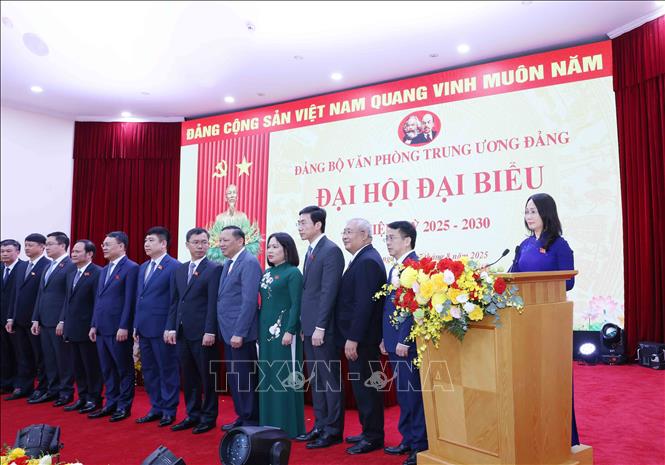 Đồng chí Lâm Thị Phương Thanh, Uỷ viên Trung ương Đảng, Phó Chánh Văn phòng Thường trực Văn phòng Trung ương phát biểu tại Đại hội. Ảnh: Phương Hoa – TTXVN