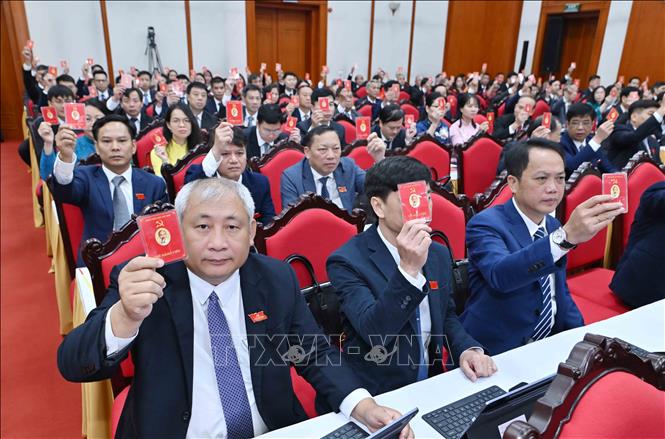 Đại hội biểu quyết thông qua danh sách bầu Ban Chấp hành Đảng bộ nhiệm kỳ 2025 - 2030. Ảnh: Phương Hoa – TTXVN 