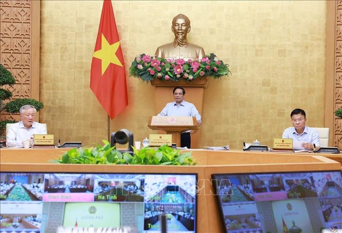 PM Pham Minh Chinh chairs the meeting. VNA Photo: Dương Giang 