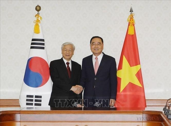 Tổng Bí thư Nguyễn Phú Trọng hội kiến Thủ tướng Hàn Quốc Jung Hong-won trong chuyến thăm cấp Nhà nước tới Hàn Quốc, ngày 2/10/2014, tại Thủ đô Seoul. Ảnh: Trí Dũng – TTXVN