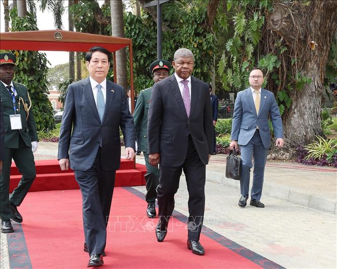 Chủ tịch nước Lương Cường và Tổng thống Angola João Manuel Gonçalves Lourenço . Ảnh: Lâm Khánh - TTXVN 
