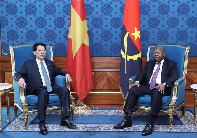 Chủ tịch nước Lương Cường và Tổng thống Angola João Manuel Gonçalves Lourenço hội đàm. Ảnh: Lâm Khánh - TTXVN