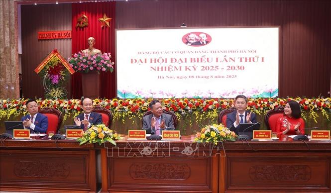 Đoàn Chủ tịch điều hành Đại hội. Ảnh: Văn Điệp - TTXVN