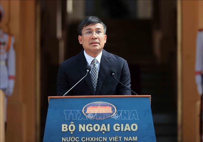 Permanent Deputy Minister of Foreign Affairs Nguyen Minh Vu speaks at the ceremony. VNA Photo: An Đăng