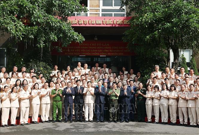 Tổng Bí thư Tô Lâm với các đại biểu Ảnh: Thống Nhất- TTXVN