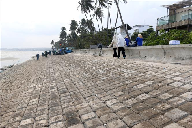 Một phần bãi biển Mũi Né (Lâm Đồng) sạch đẹp sau khi được các lực lượng chung tay dọn rác thải đại dương. Ảnh: Nguyễn Thanh - TTXVN