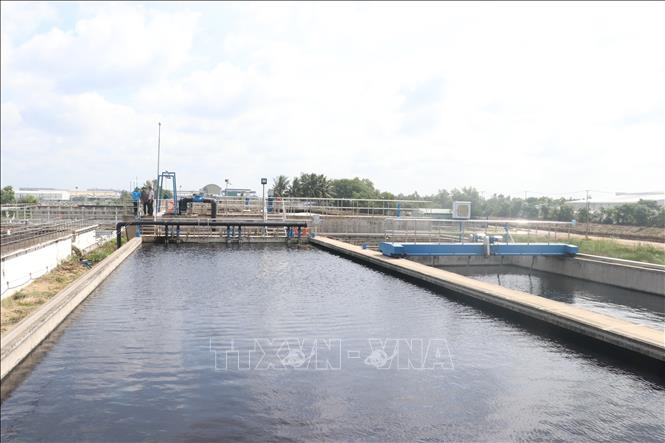 Hệ thống xử lý nước thải của khu công nghiệp Xuyên Á (xã Đức Lập, Tây Ninh) được đầu tư xây dựng đã góp phần cải thiện vấn đề ô nhiễm môi trường, giúp khu công nghiệp này không còn là điểm đen về ô nhiễm môi trường. Ảnh: Bùi Giang - TTXVN
