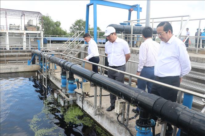 Hệ thống xử lý nước thải của khu công nghiệp Xuyên Á (xã Đức Lập, Tây Ninh) được đầu tư xây dựng đã góp phần cải thiện vấn đề ô nhiễm môi trường, giúp khu công nghiệp này không còn là điểm đen về ô nhiễm môi trường. Ảnh: Bùi Giang - TTXVN