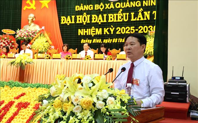 Ông Phạm Trung, Bí thư Đảng ủy xã Quảng Ninh nhiệm kỳ 2025-2030 phát biểu nhận nhiệm vụ. Ảnh: Nguyên Linh-TTXVN