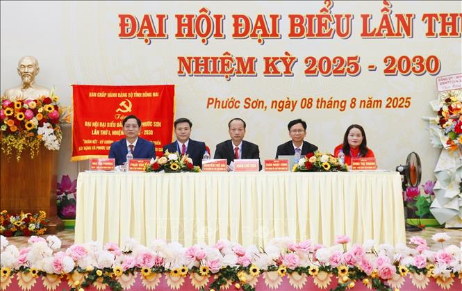 Đoàn Chủ tịch điều hành Đại hội. Ảnh: Nhật Bình - TTXVN